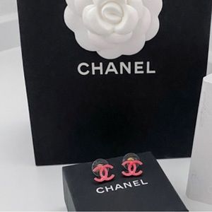 Chanel 22C studs bright hot pink cc logo earrings